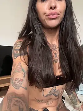 Snapshot of Nikatsu chatting on 02.02.25 Nikatsu online show from 02.02.25