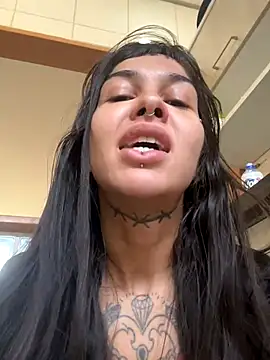 Snapshot of Nikatsu chatting on 09.15.25 Nikatsu online show from 09.15.25