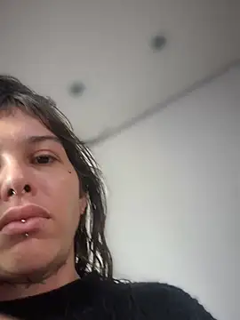 Snapshot of Nikatsu chatting on 09.17.25 Nikatsu online show from 09.17.25