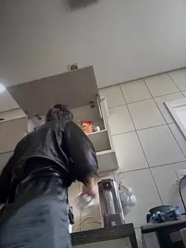 Snapshot of Nikatsu chatting on 09.21.25 Nikatsu online show from 09.21.25