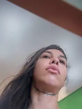 Snapshot of Nikatsu chatting on 09.30.25 Nikatsu online show from 09.30.25