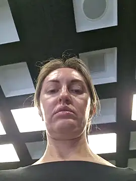 Miss    Mia  online show from 02.21.26