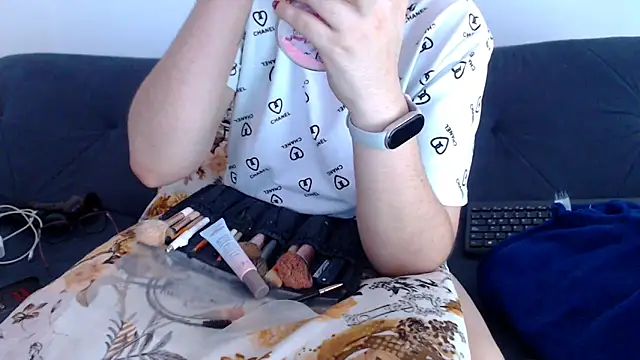 Snapshot of sofi-rojas1 chatting on 10.16.25 sofi-rojas1 online show from 10.16.25