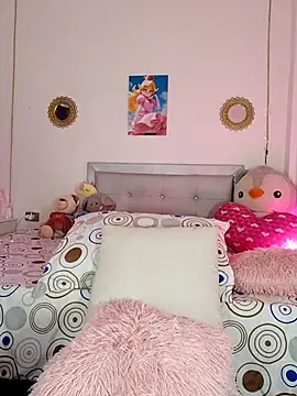 Snapshot of Roxy_SexyDiaz chatting on 04.18.26 Roxy SexyDiaz online show from 04.18.26