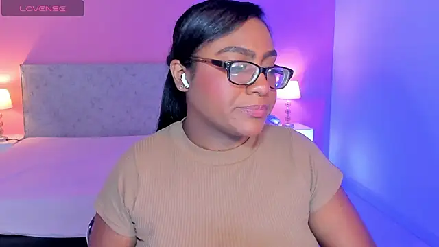 Snapshot of BlakmillerrGilson chatting on 11.13.25 BlakmillerrGilson online show from 11.13.25