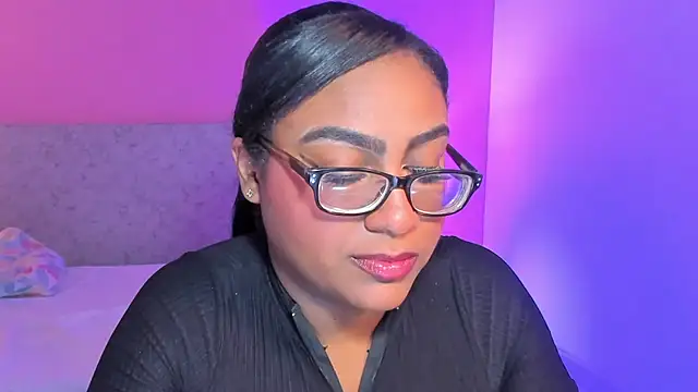 Snapshot of BlakmillerrGilson chatting on 11.23.25 BlakmillerrGilson online show from 11.23.25