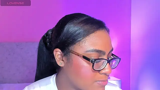 Snapshot of BlakmillerrGilson chatting on 11.24.25 BlakmillerrGilson online show from 11.24.25