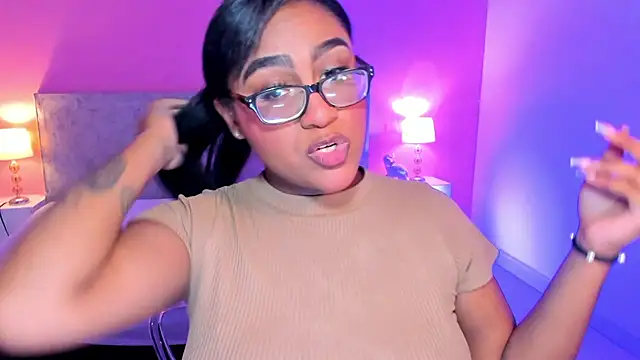 Snapshot of BlakmillerrGilson chatting on 11.25.25 BlakmillerrGilson online show from 11.25.25