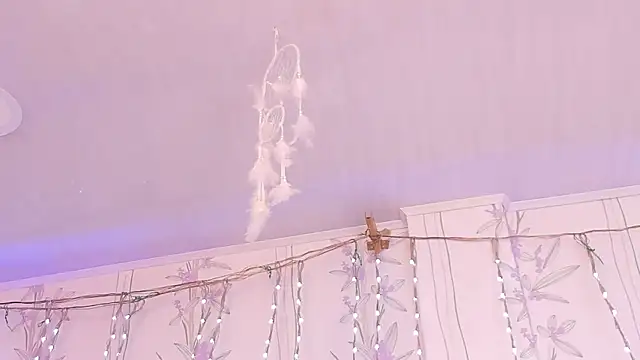 ZendayaGrey online show from 12.14.24