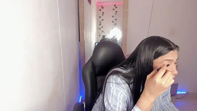 hellensexy online show from 12.19.24