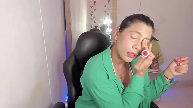 hellensexy online show from 01.25.25