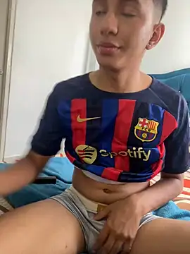 Leonarrrd 01 online show from 12.20.24