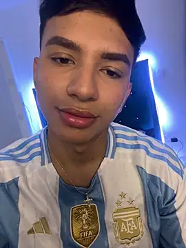 Leonarrrd 01 online show from 02.14.25