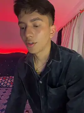 Leonarrrd 01 online show from 02.15.25