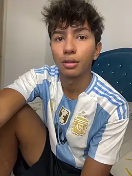 Leonarrrd 01 online show from 09.20.25