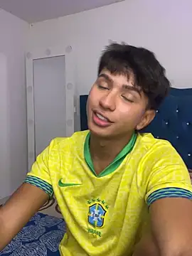 Leonarrrd 01 online show from 10.15.25