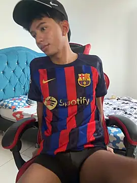 Leonarrrd 01 online show from 12.19.25