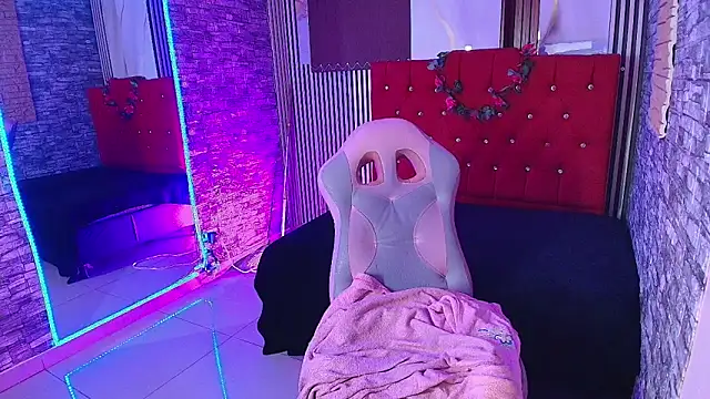 miahernadez303av online show from 11.27.25