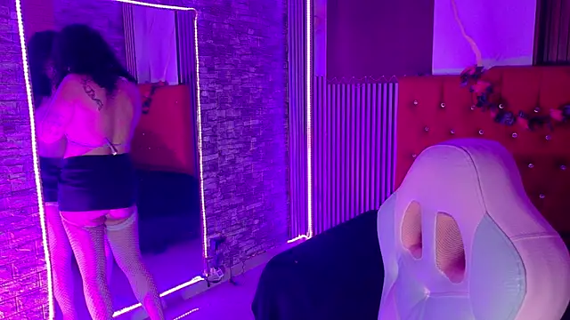 miahernadez303av online show from 03.11.26