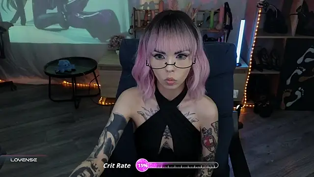 Kerry Kirk online show from 11.06.25