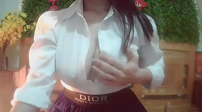 Yii-Ser online show from 02.20.25