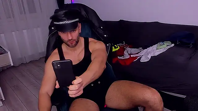MarisMuscle online show from 01.10.25