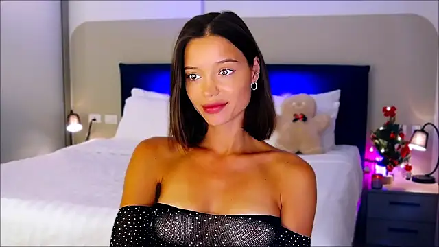 Snapshot of wow_Mia chatting on 01.11.25 wow Mia online show from 01.11.25