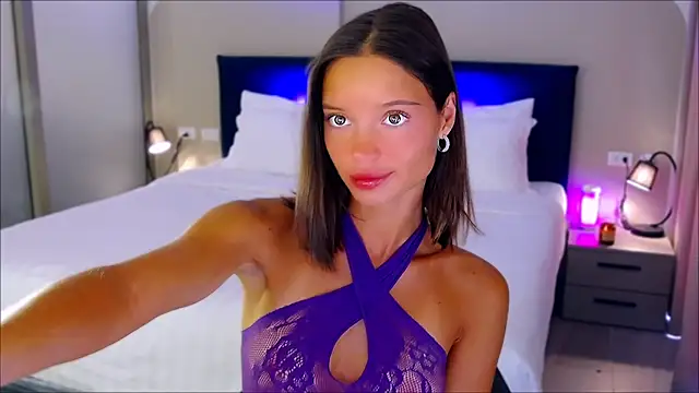 Snapshot of wow_Mia chatting on 03.03.25 wow Mia online show from 03.03.25