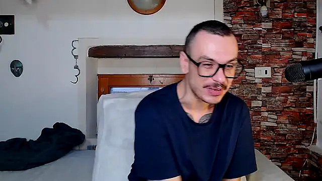 Snapshot of cek_186 chatting on 02.14.26 cek 186 online show from 02.14.26