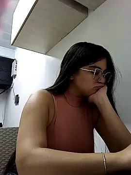 CamilaSofiia online show from 10.12.25