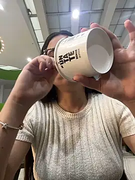 CamilaSofiia online show from 01.05.26