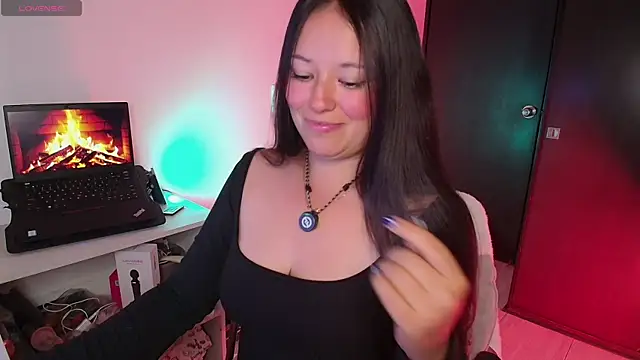 Lexie Thompson10 online show from 07.11.26