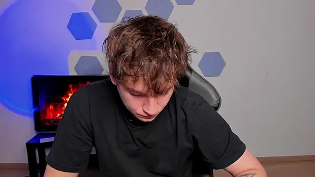 Snapshot of Chris_Tyson chatting on 11.13.25 Chris Tyson online show from 11.13.25