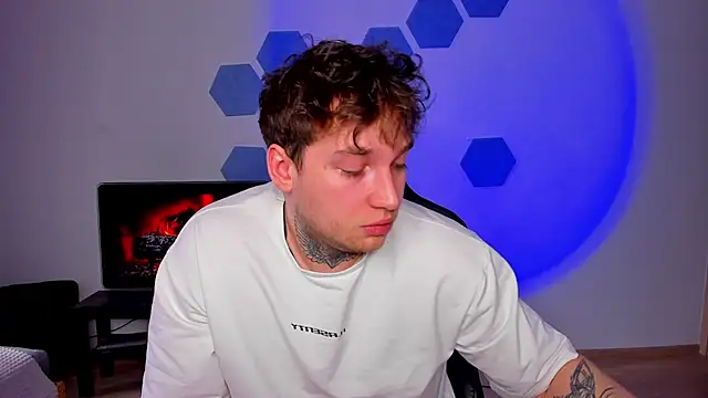 Chris Tyson online show from 04.04.26