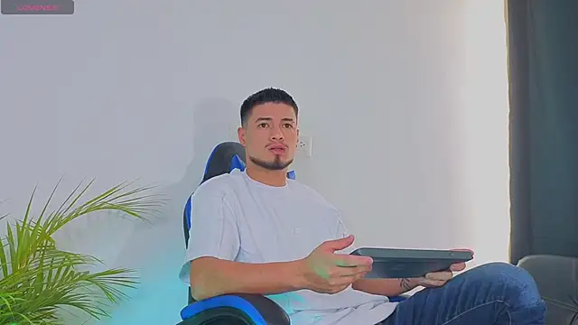 EdwardRoss  online show from 10.19.25