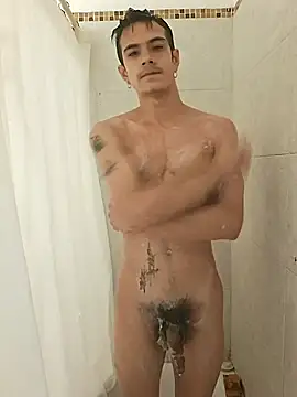 Snapshot of LYZBORNHD chatting on 12.30.24 LYZBORNHD online show from 12.30.24