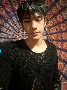 Snapshot of LYZBORNHD chatting on 10.17.25 LYZBORNHD online show from 10.17.25