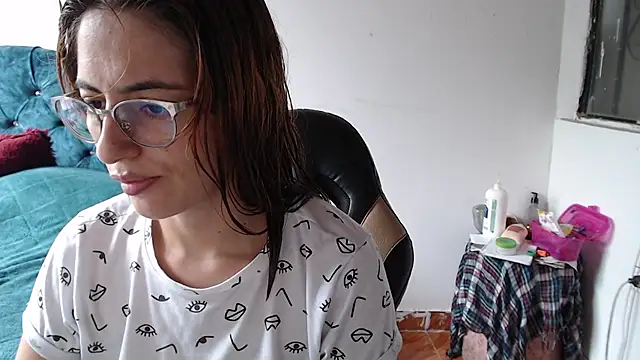 Kate lorens9 online show from 04.13.26