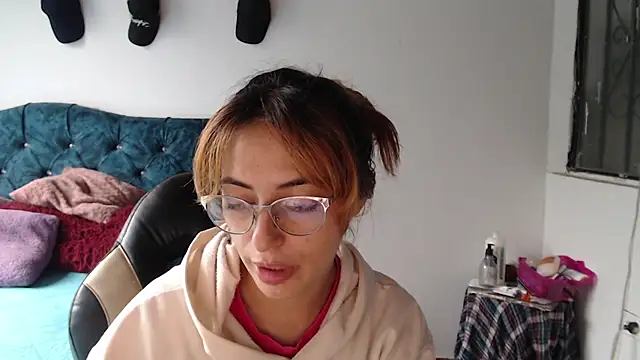 Snapshot of Kate_lorens9 chatting on 05.02.26 Kate lorens9 online show from 05.02.26
