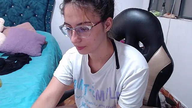 Snapshot of Kate_lorens9 chatting on 05.11.26 Kate lorens9 online show from 05.11.26