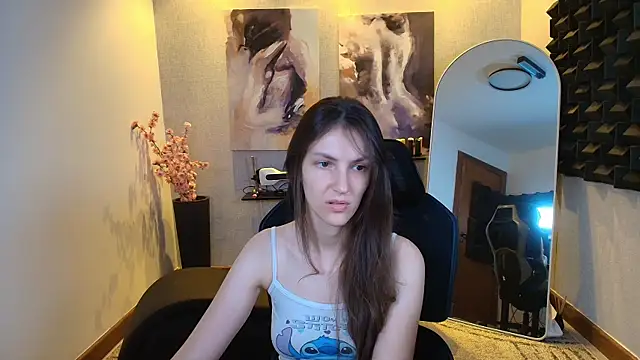 Snapshot of upssnowy chatting on 09.10.25 upssnowy online show from 09.10.25