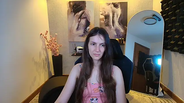 Snapshot of upssnowy chatting on 09.15.25 upssnowy online show from 09.15.25