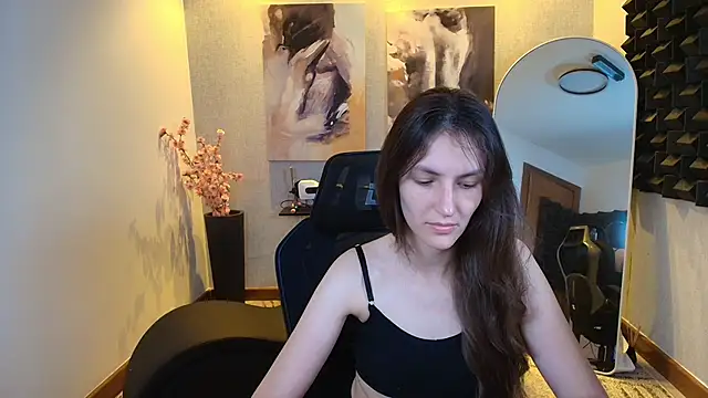 Snapshot of upssnowy chatting on 09.17.25 upssnowy online show from 09.17.25