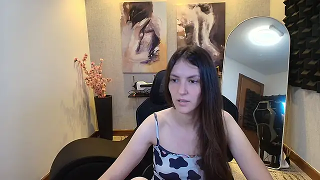 Snapshot of upssnowy chatting on 09.22.25 upssnowy online show from 09.22.25