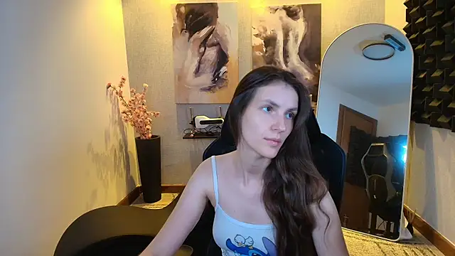 Snapshot of upssnowy chatting on 09.25.25 upssnowy online show from 09.25.25