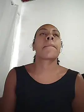 Julia Pretinha online show from 01.08.26