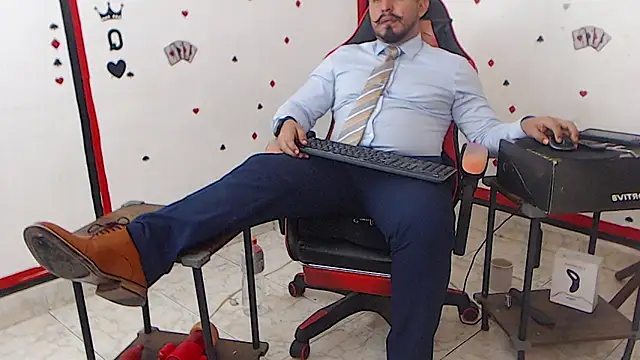 Snapshot of KalethBigDick chatting on 09.29.25 KalethBigDick online show from 09.29.25