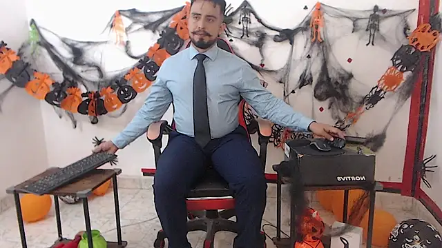 Snapshot of KalethBigDick chatting on 10.23.25 KalethBigDick online show from 10.23.25