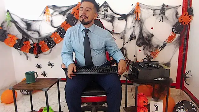 Snapshot of KalethBigDick chatting on 10.23.25 KalethBigDick online show from 10.23.25