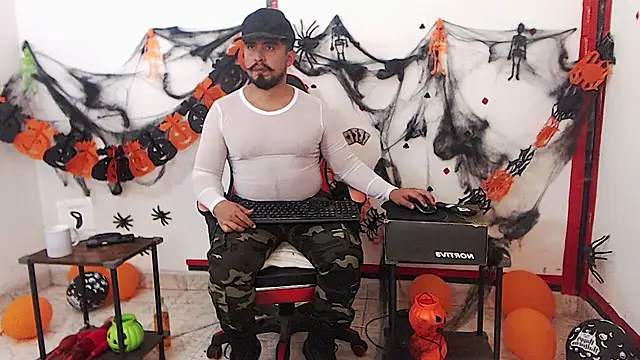 Snapshot of KalethBigDick chatting on 11.01.25 KalethBigDick online show from 11.01.25